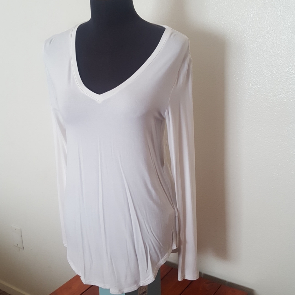Long sleeve White V Neck Shirt